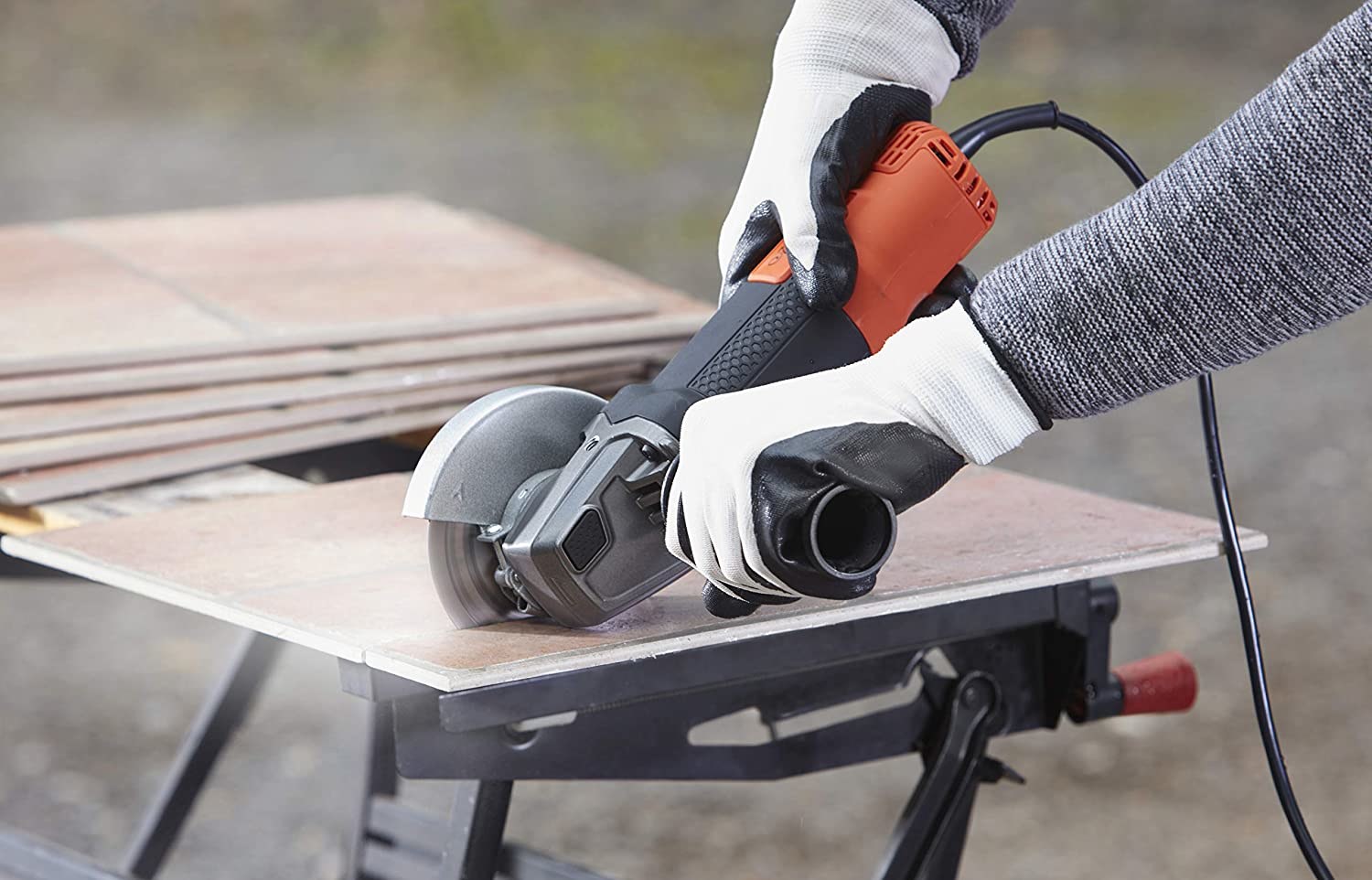Black & Decker BLACK+DECKER BEG210-Qs Meuleuse d'Angle Poignée 3 Positions 900 W Noir 115 mm