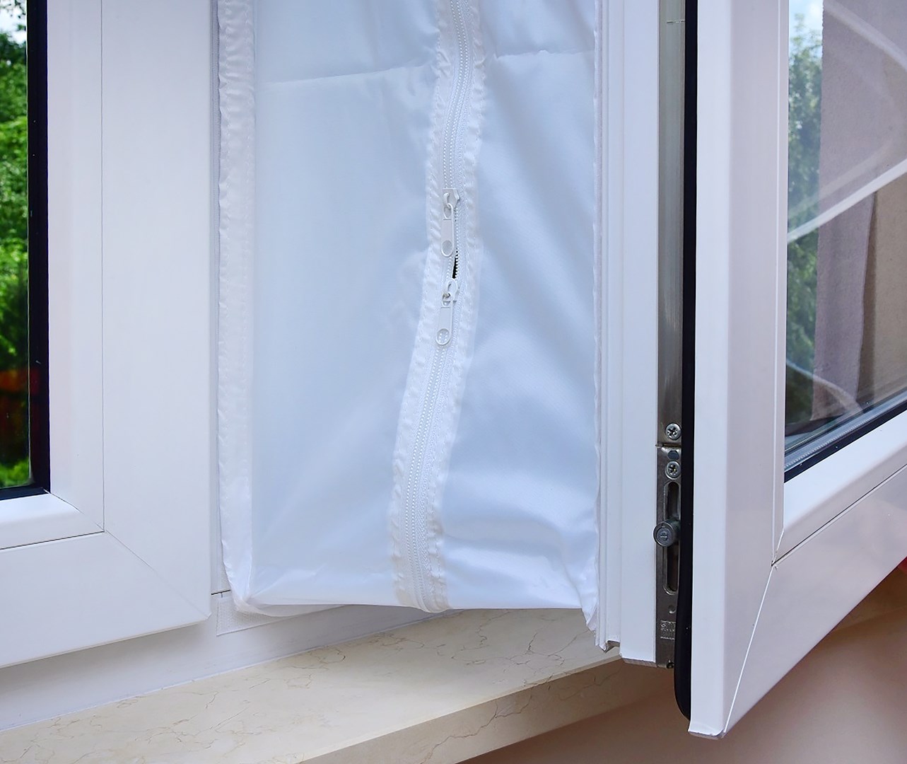 Activejet Universal window seal for mobile air conditioners Selected UKP-4UNI