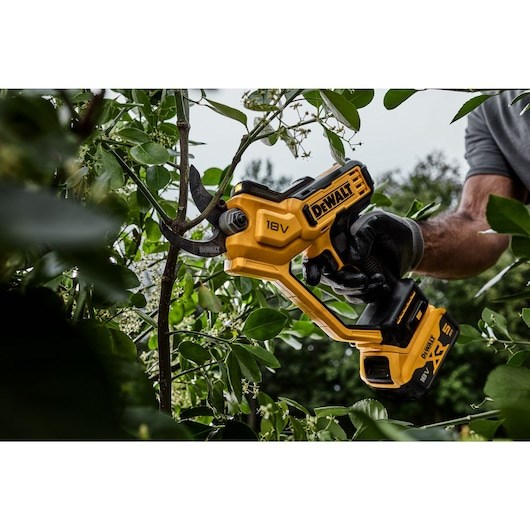 DEWALT SEKATOR 18V 1x5 0Ah DCMPP568P1