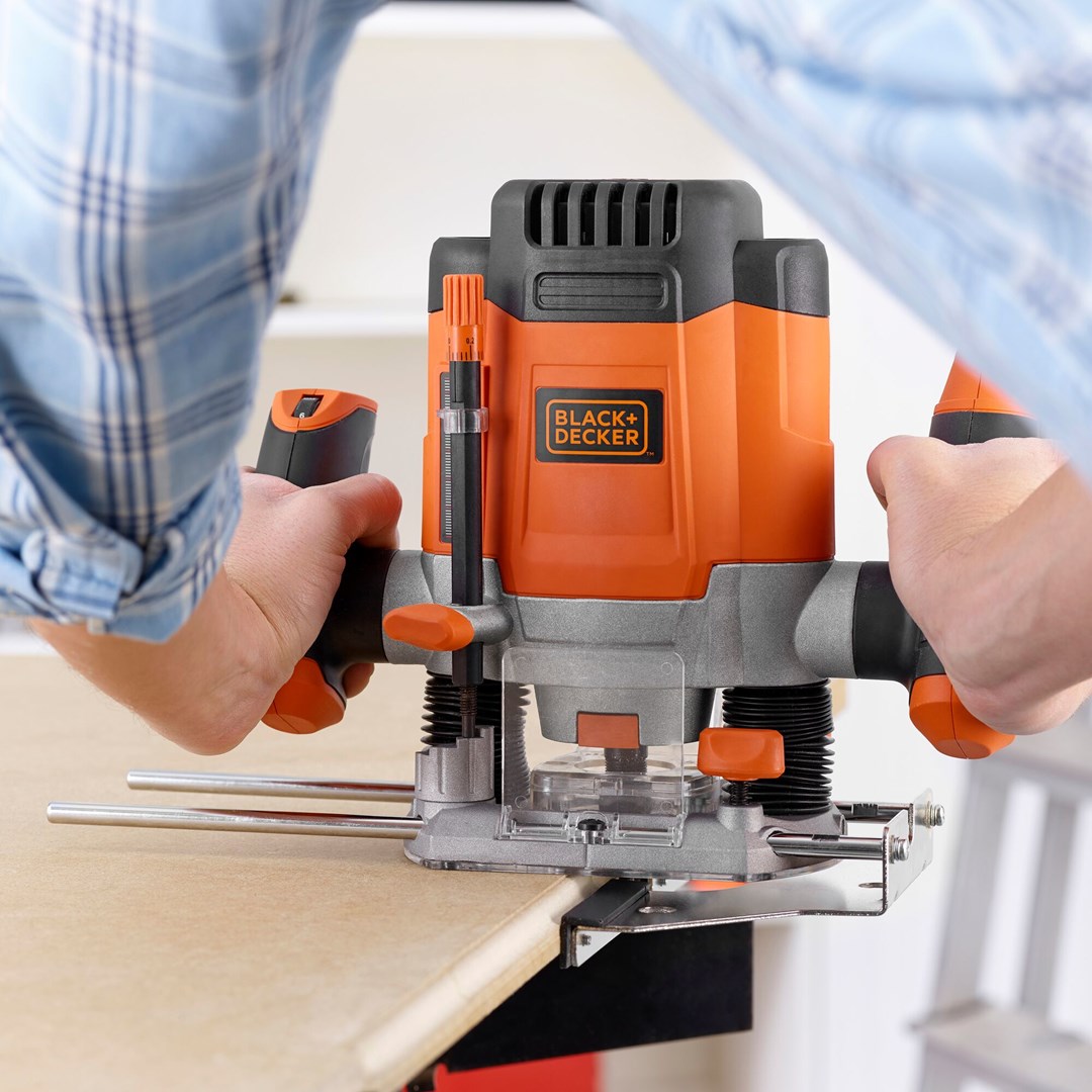 Black & Decker KW1200EKA-QS tile router 1200 W