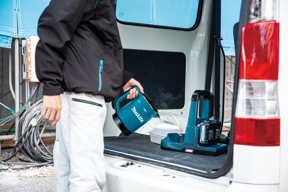 Makita KT001GZ electric kettle 0.8 L Black Blue