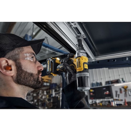 DEWALT Akku-Nietpistole 18V Basisversion