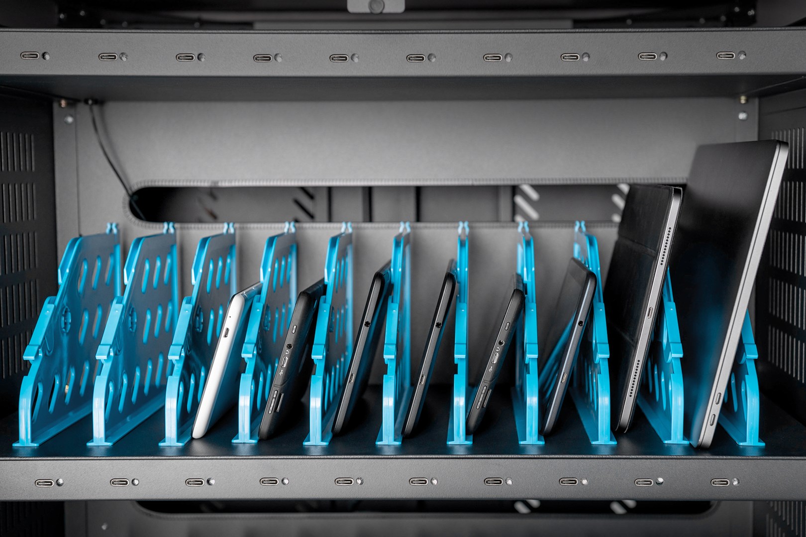 Digitus Charging Trolley for 30 Notebooks / Tablets up to 15.6 inch, USB- C