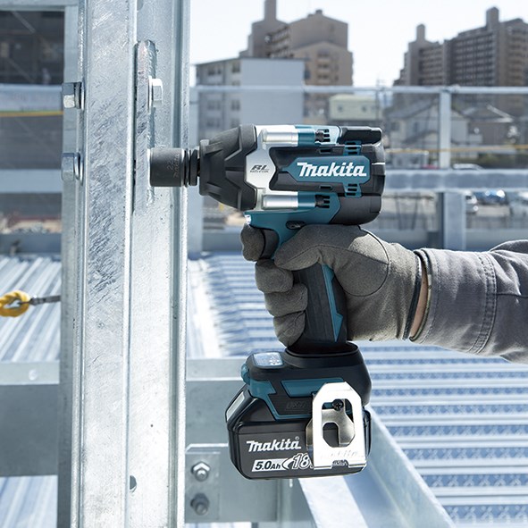 Makita DTW700RTJ not categorized