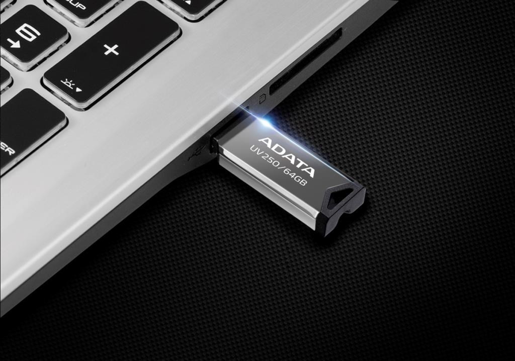 ADATA UV250 USB flash drive 32 GB USB Type-A 2.0 Silver
