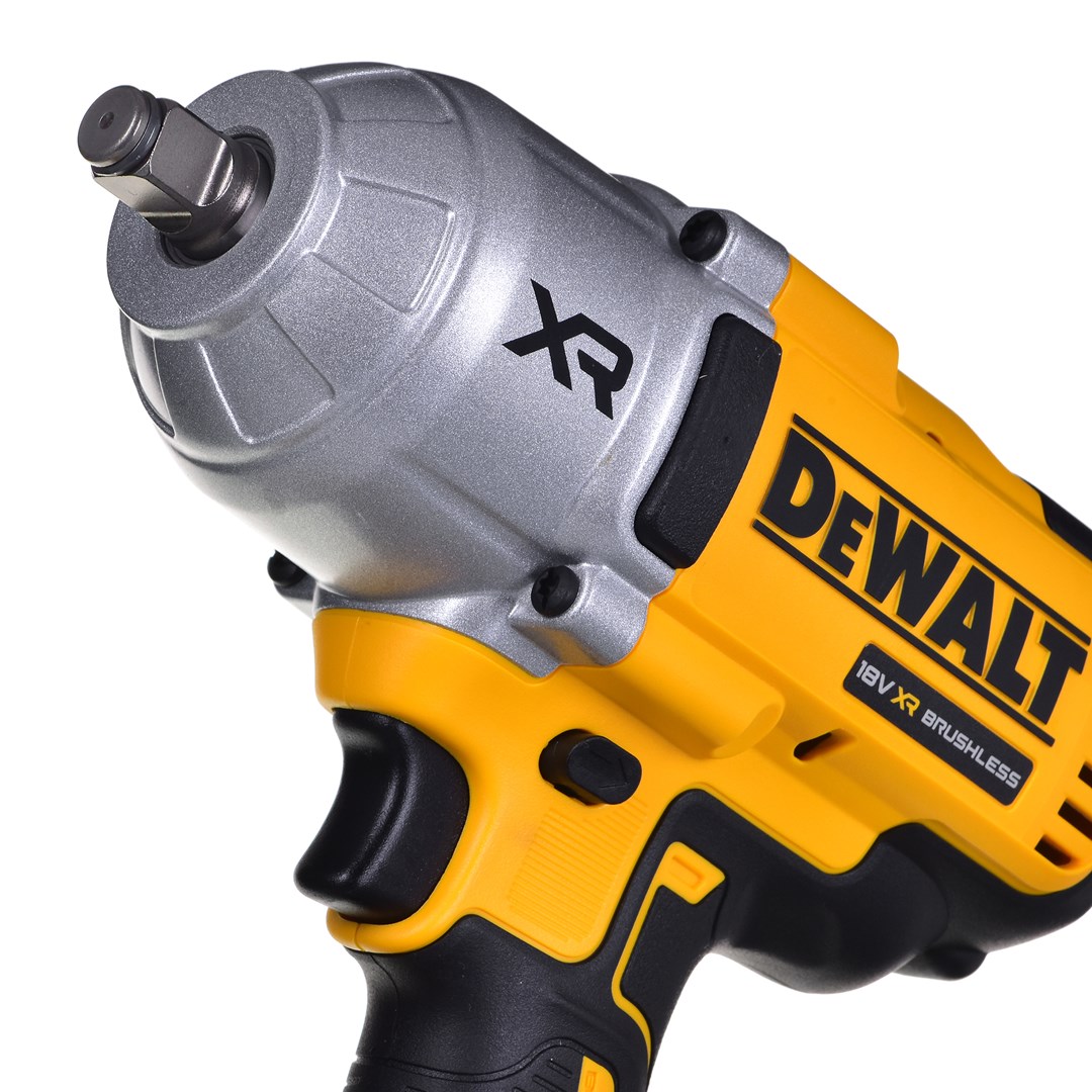 Impact wrench 1/2  18V 2x5.0Ah DCF900P2T-QW DEWALT