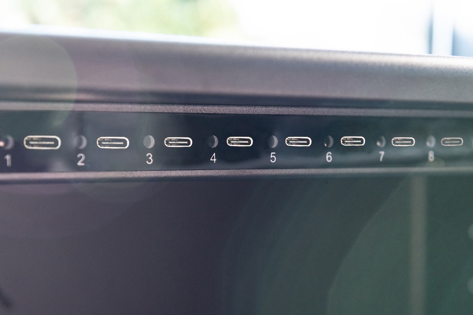 Digitus Mobile charging cabinet for 16 tablets up to 13 inches, USB- C