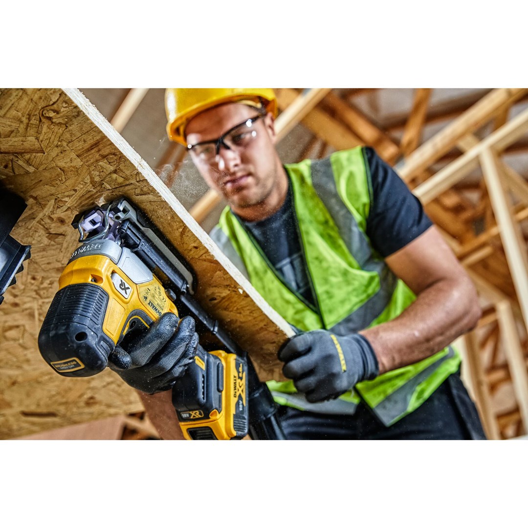 GRIP JIGSAW DEWALT DCS335N-XJ