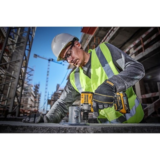 DEWALT Akku-Schlagschrauber 1/2  18V / 1 7Ah