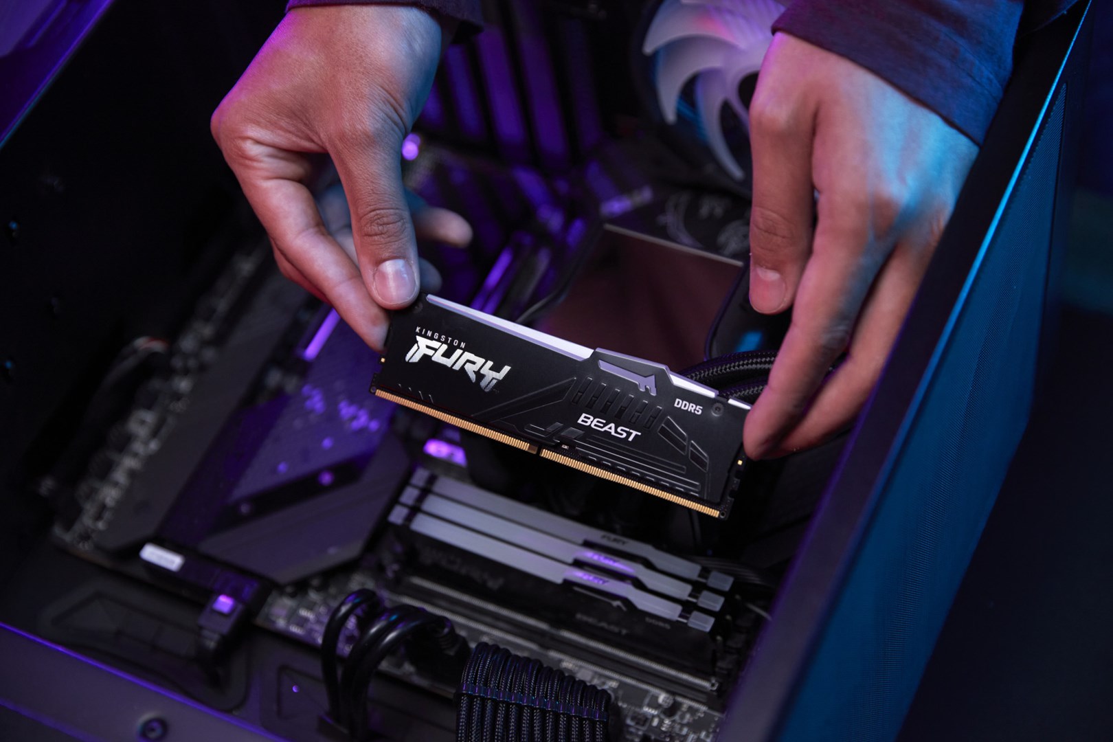 Kingston Technology FURY Beast 32GB 5600MT/s DDR5 CL40 DIMM RGB