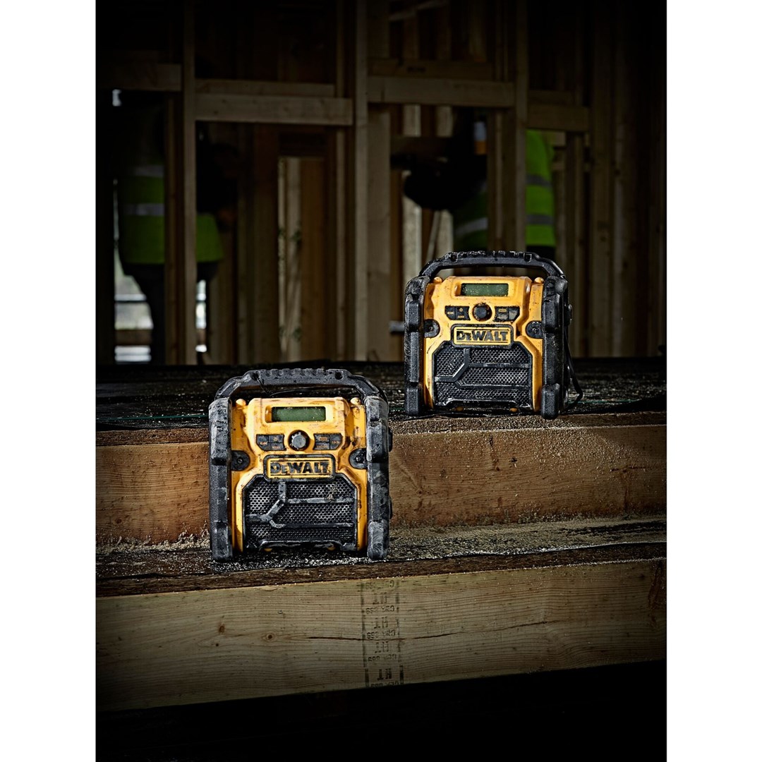 DeWALT DCR020-QW radio Portable Digital Black  Yellow