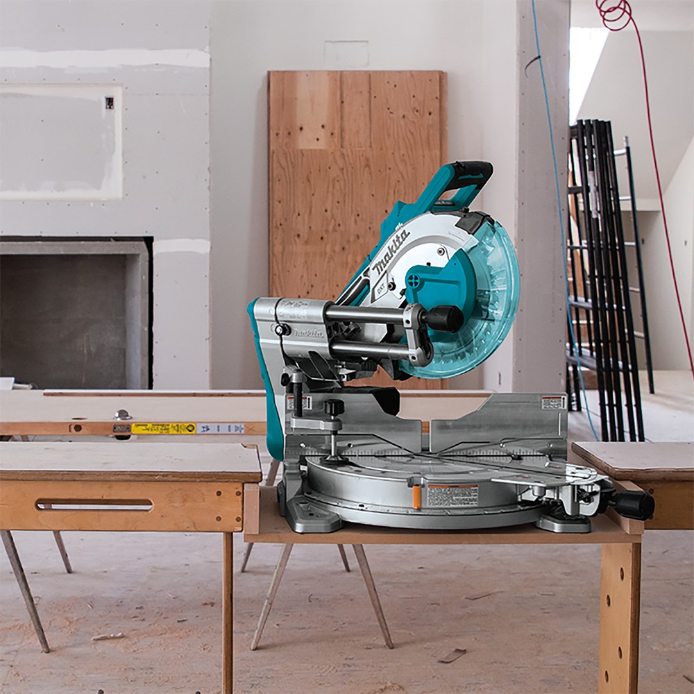 Makita DLS211ZU mitre saw 4400 RPM