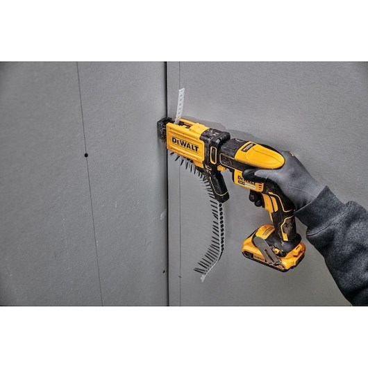 DeWALT DCF6202-XJ power screwdriver/impact driver Black  Yellow