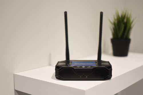 Teltonika TCR100 wireless router Fast Ethernet Dual-band (2.4 GHz / 5 GHz) 4G Black