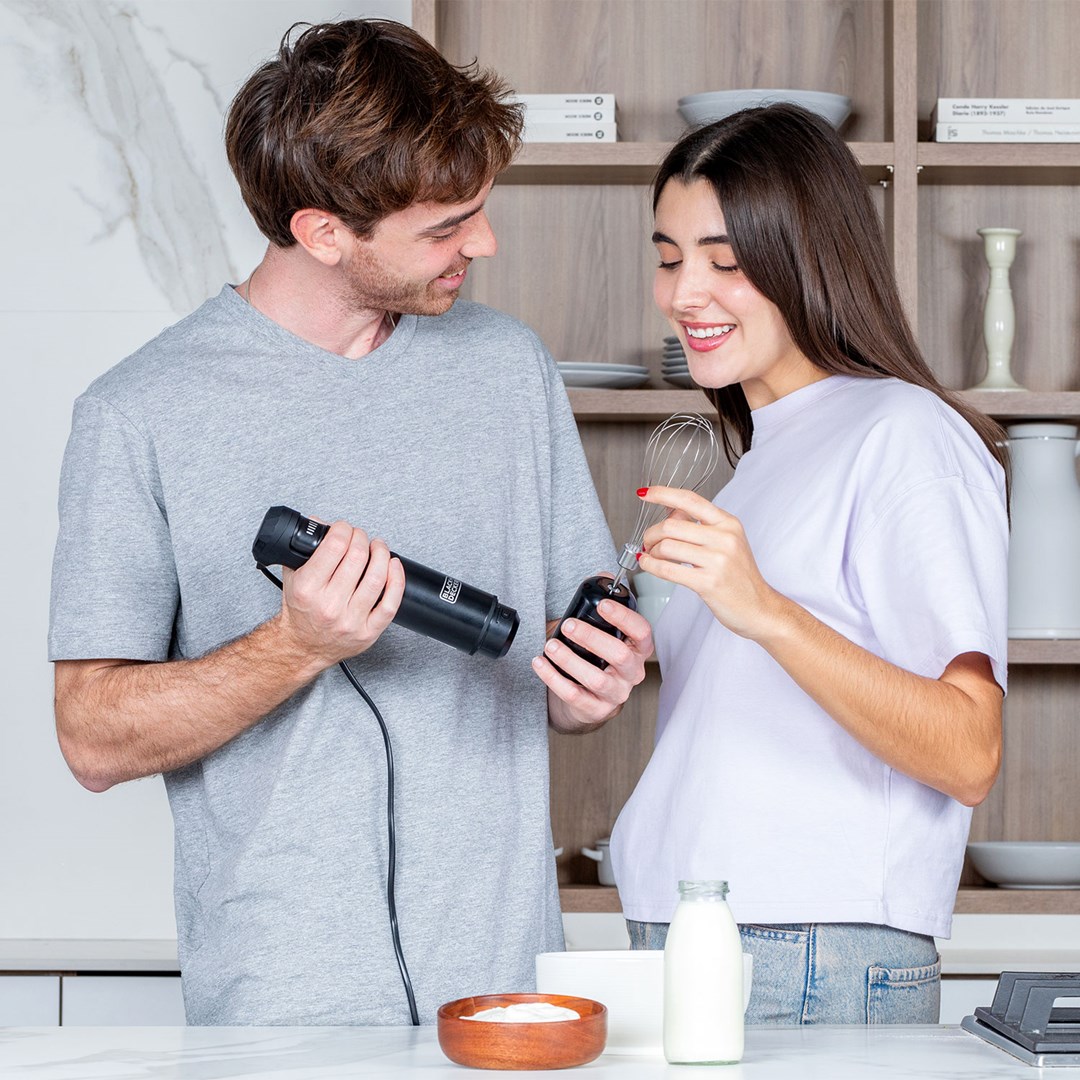 Hand blender Black+Decker BXHBA1501E