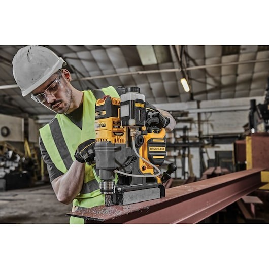 DeWALT DCD1623N-XJ drill Yellow