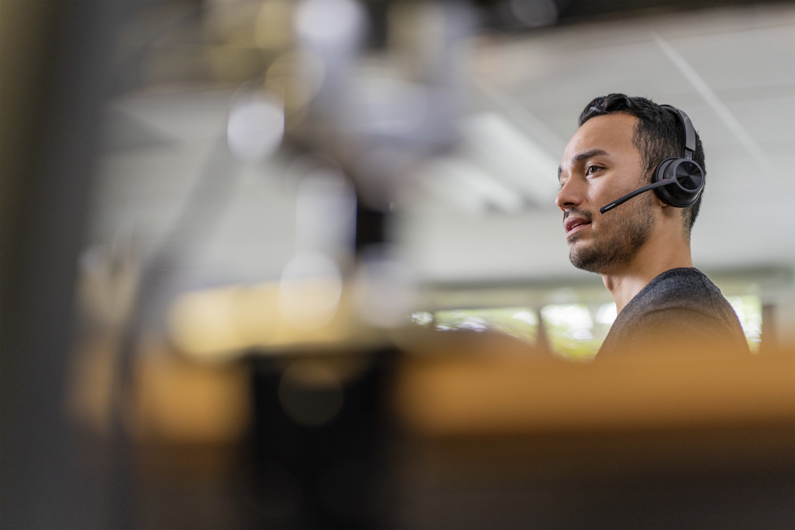 Poly Voyager 4320 Microsoft Teams Certified USB-C Headset +BT700 dongle