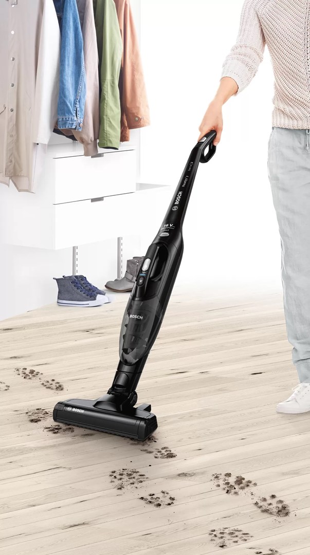 Bosch Serie 2 BCHF216B stick vacuum/electric broom Battery Dry Cyclonic Bagless 0.4 L 145 W Black