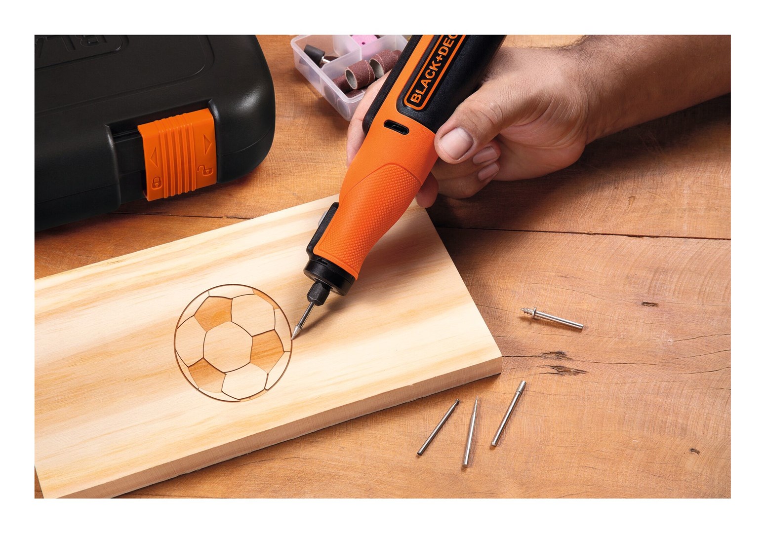 Black & Decker BCRT8IK-XJ rotary multi-tool