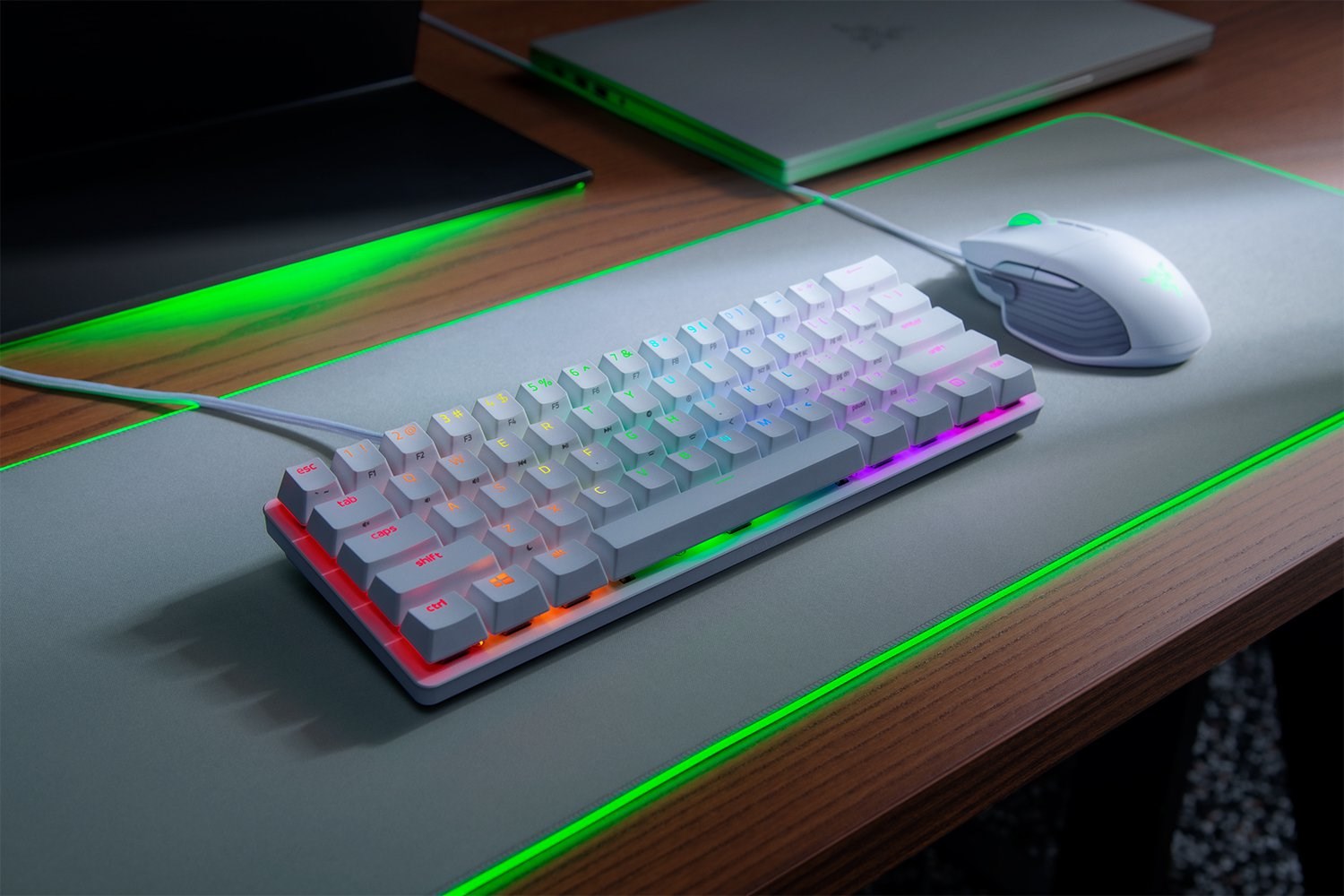 Razer RZ03-04370400-...
