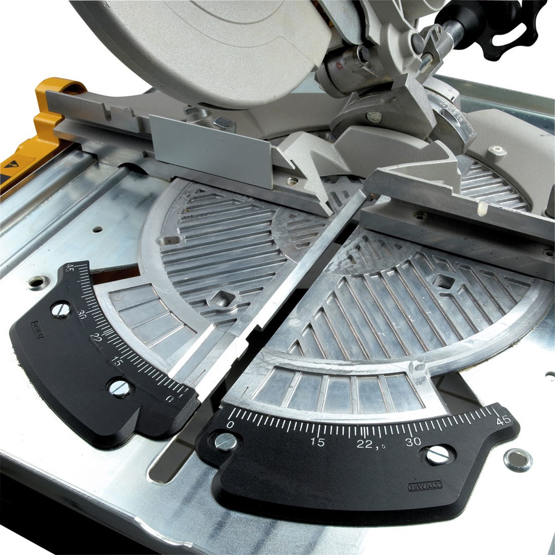 DeWALT DW743N mitre saw 2850 RPM 2000 W