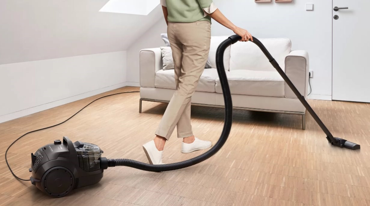 Bosch Serie 4 BGC21X300 vacuum 2 L Cylinder vacuum Dry 550 W Dust bag