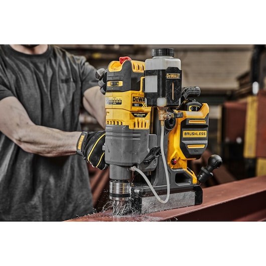 DeWALT DCD1623N-XJ drill Yellow