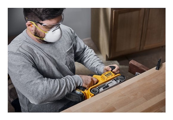 Belt sander DEWALT DCW220NT portable sander 18V Yellow  Black