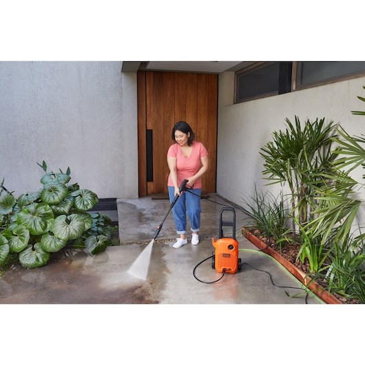 Black & Decker BEPW1300L-QS pressure washer Compact Electric 312 l/h Orange