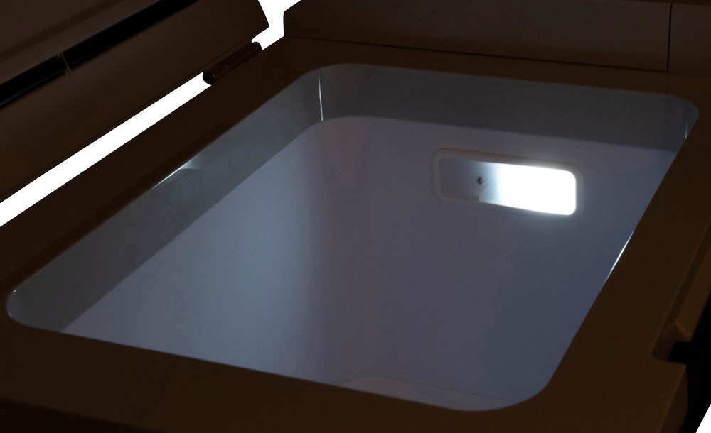 MAKITA. FRIDGE-HEATER 18V40V XGT/230V