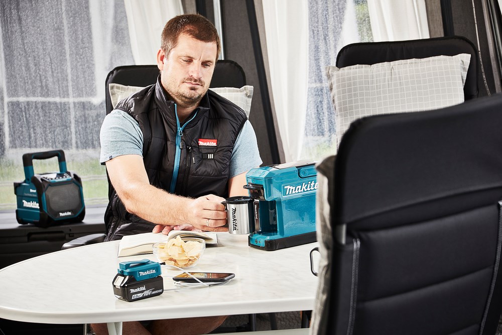Cordless coffee maker Makita DCM501Z (without battery and charger) CXT/LXT