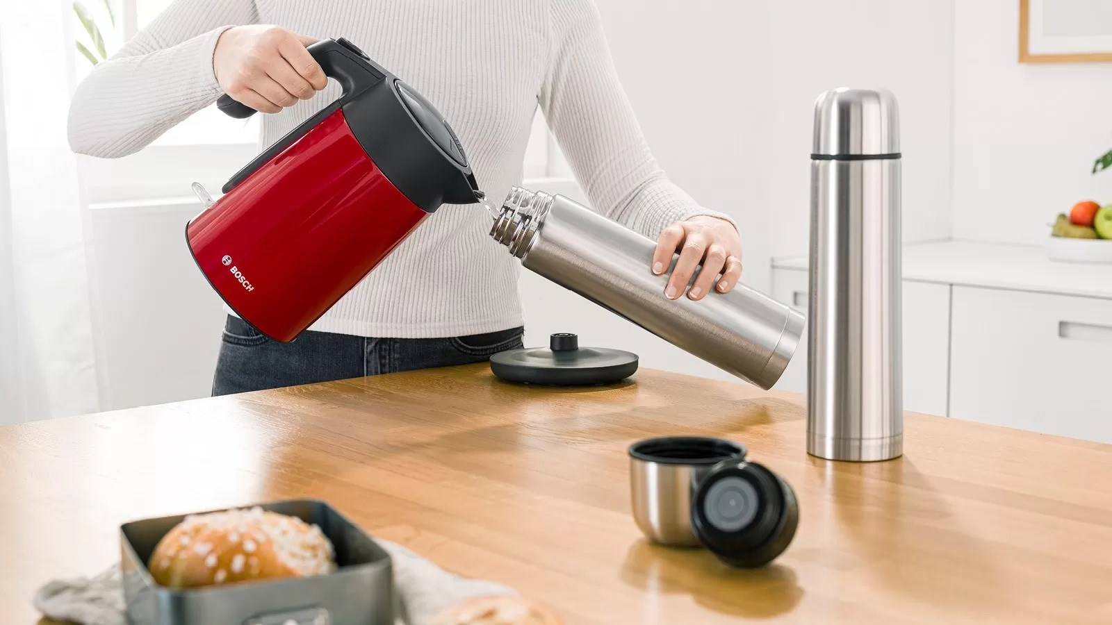 Electric kettle Bosch TWK 7L464  2400 W  1.7 l Red