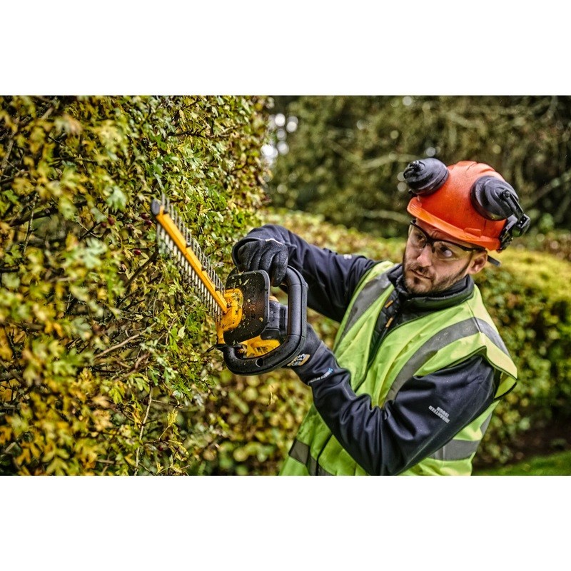 18V XR Brushless Hedge Trimmer 55cm  Carton