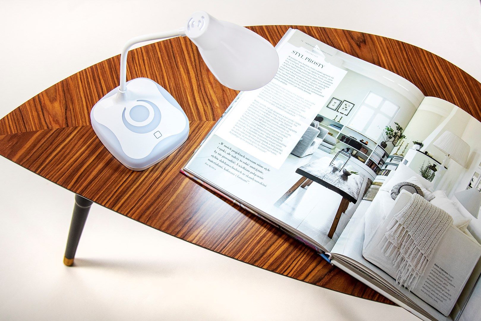 Activejet LED desk lamp AYE-CLASSIC PLUS white