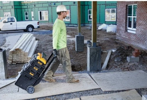 DEWALT CHARGER DCB104 4-PORTS XR 8A