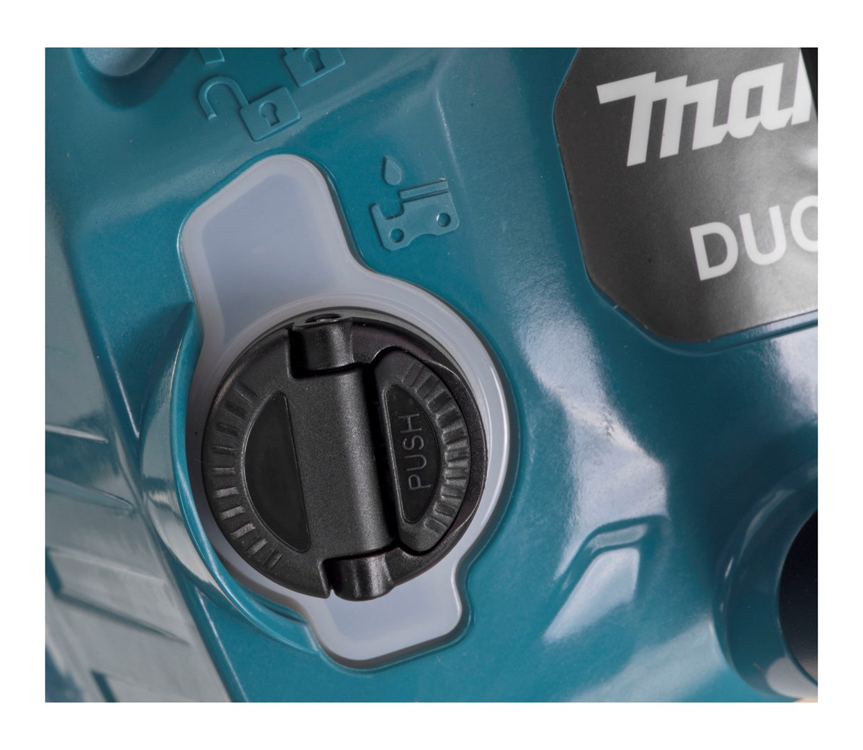 Makita DUC306ZB chainsaw Black  Blue
