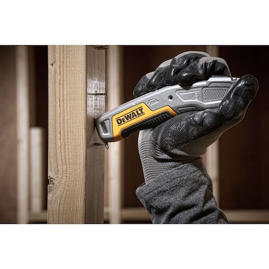 DeWALT DWHT10054-0 utility knife Black  Stainless steel  Yellow Razor blade knife