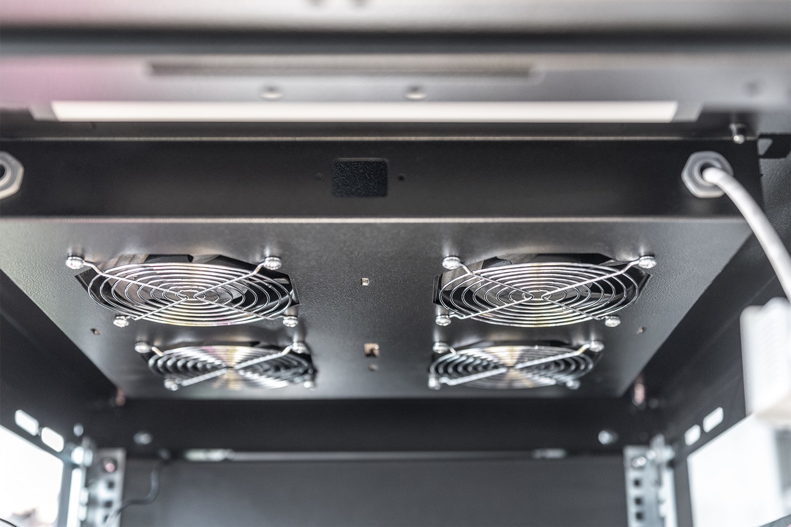 Digitus Roof Cooling Unit for Unique & Varioflex-N Network Cabinets & Dynamic Basic Network- and Server Cabinets