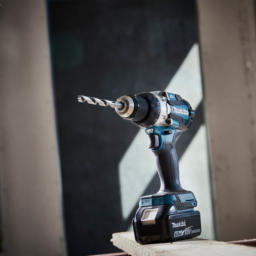 MAKITA. SCREWDRIVER UD.18V DHP489RTJ 73/40Nm 2x5 0Ah