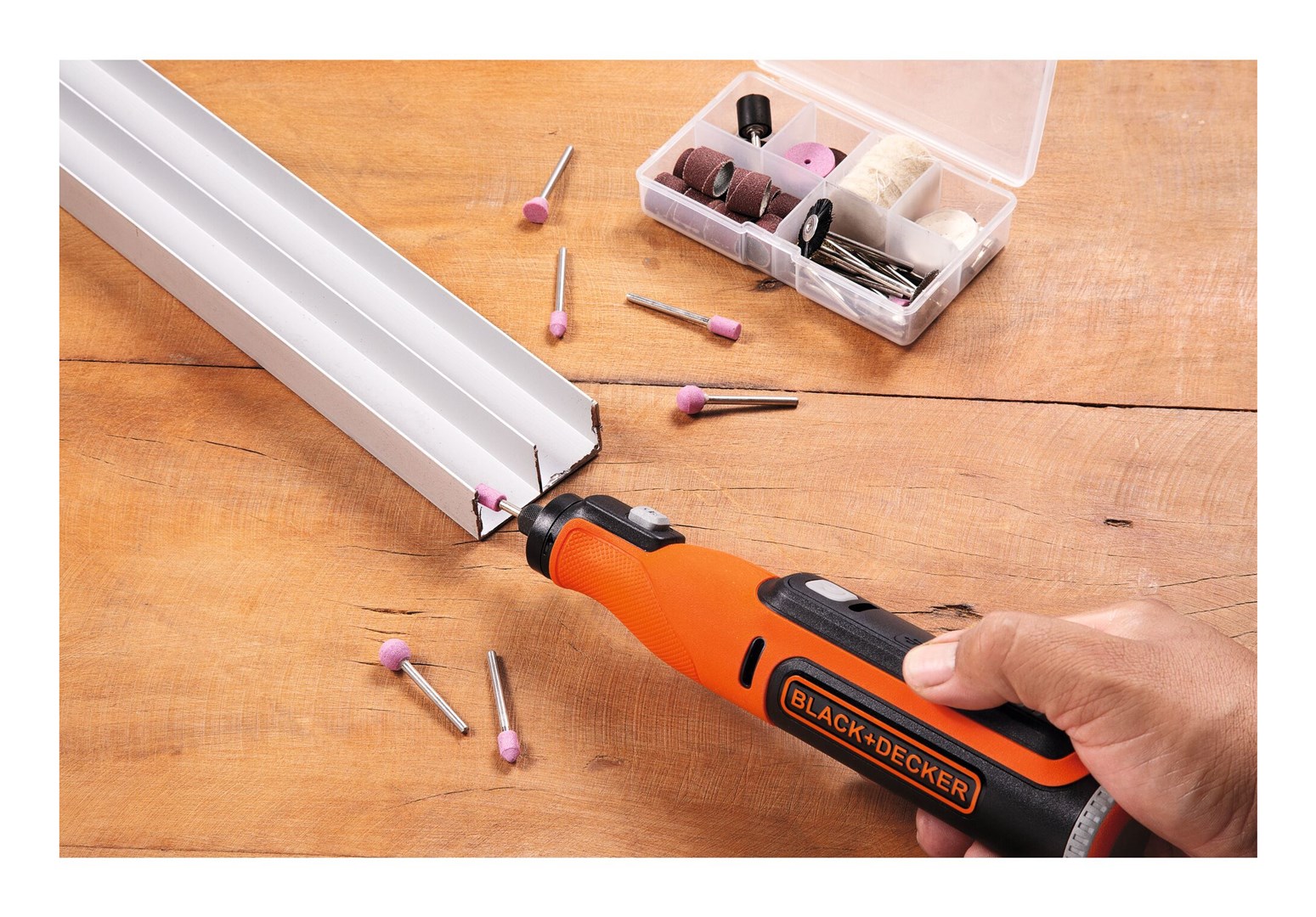 Black & Decker BCRT8IK-XJ rotary multi-tool