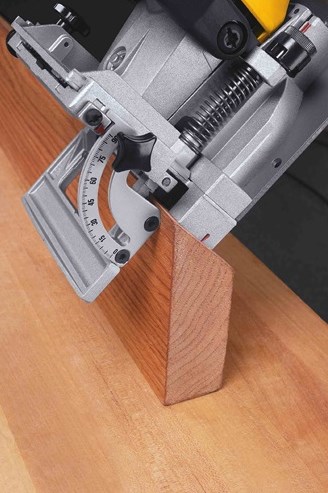 DeWALT DW682K-QS pow...