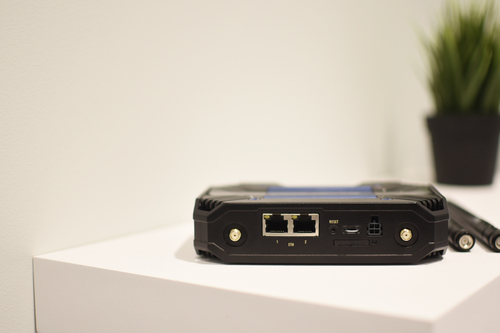 Teltonika TCR100 wireless router Fast Ethernet Dual-band (2.4 GHz / 5 GHz) 4G Black