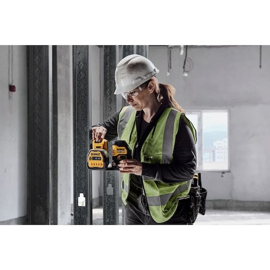 DEWALT Kreuzlinien-Laser Gruen  18V