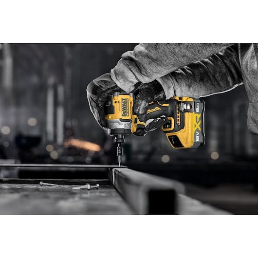 DeWALT DCF860NT-XJ power screwdriver/impact driver 3800 RPM Black  Yellow