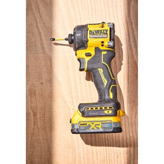 DeWALT DCF870E2T-QW power wrench 1/4  3000 RPM 56 N·m Black  Yellow 500 W 18 V