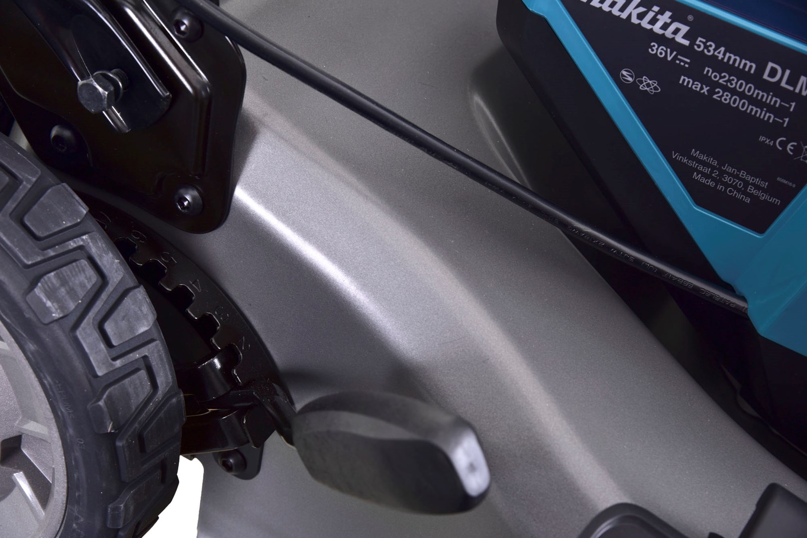Makita DLM530PT4 2x18V cordless lawn mower