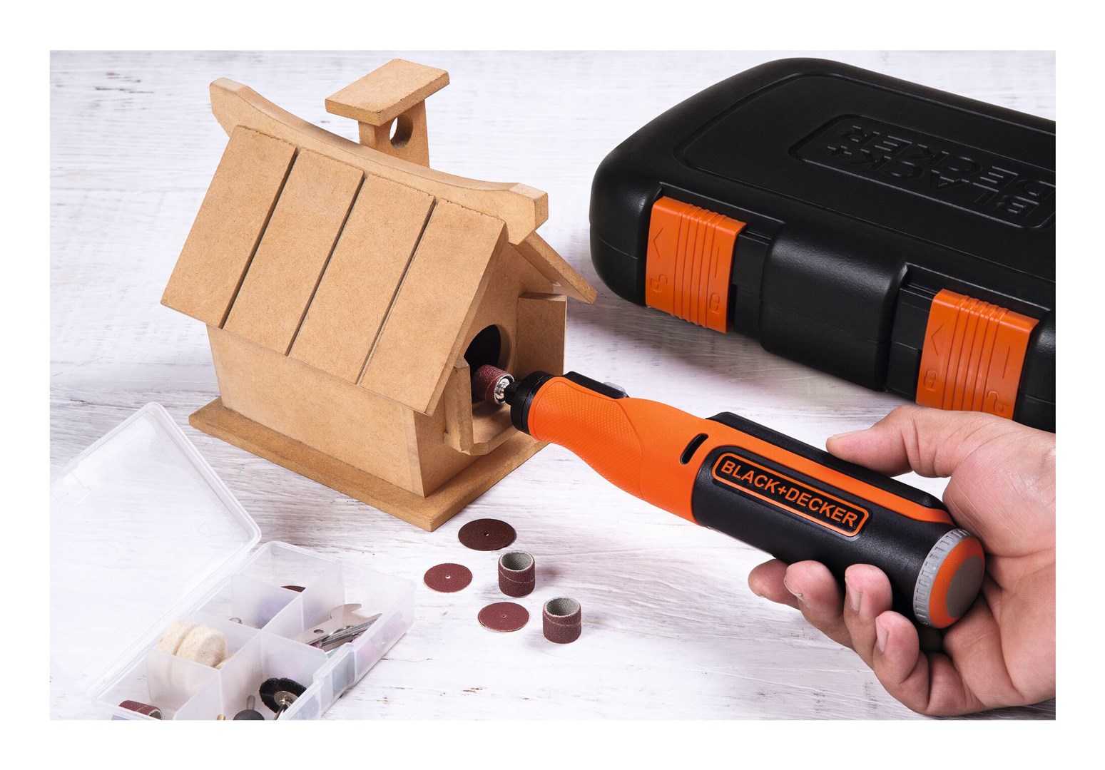 Black & Decker BCRT8IK-XJ rotary multi-tool