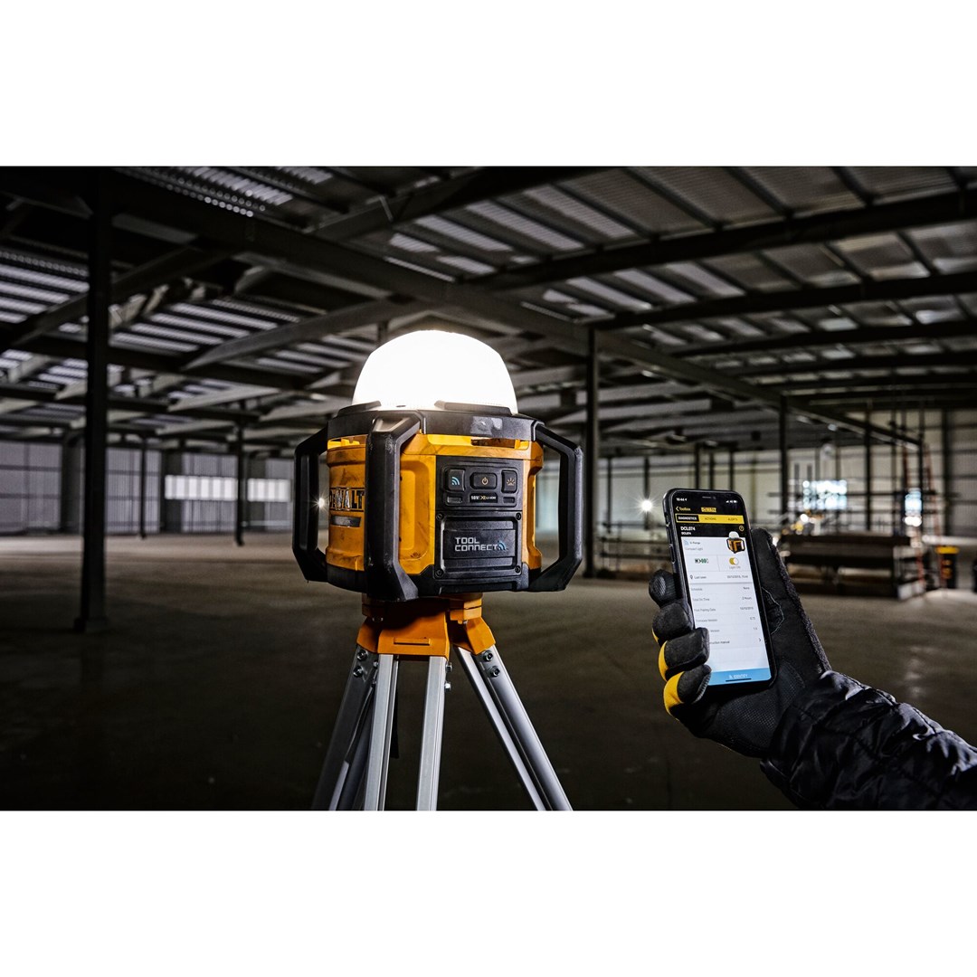 DeWalt cordless construction spotlight