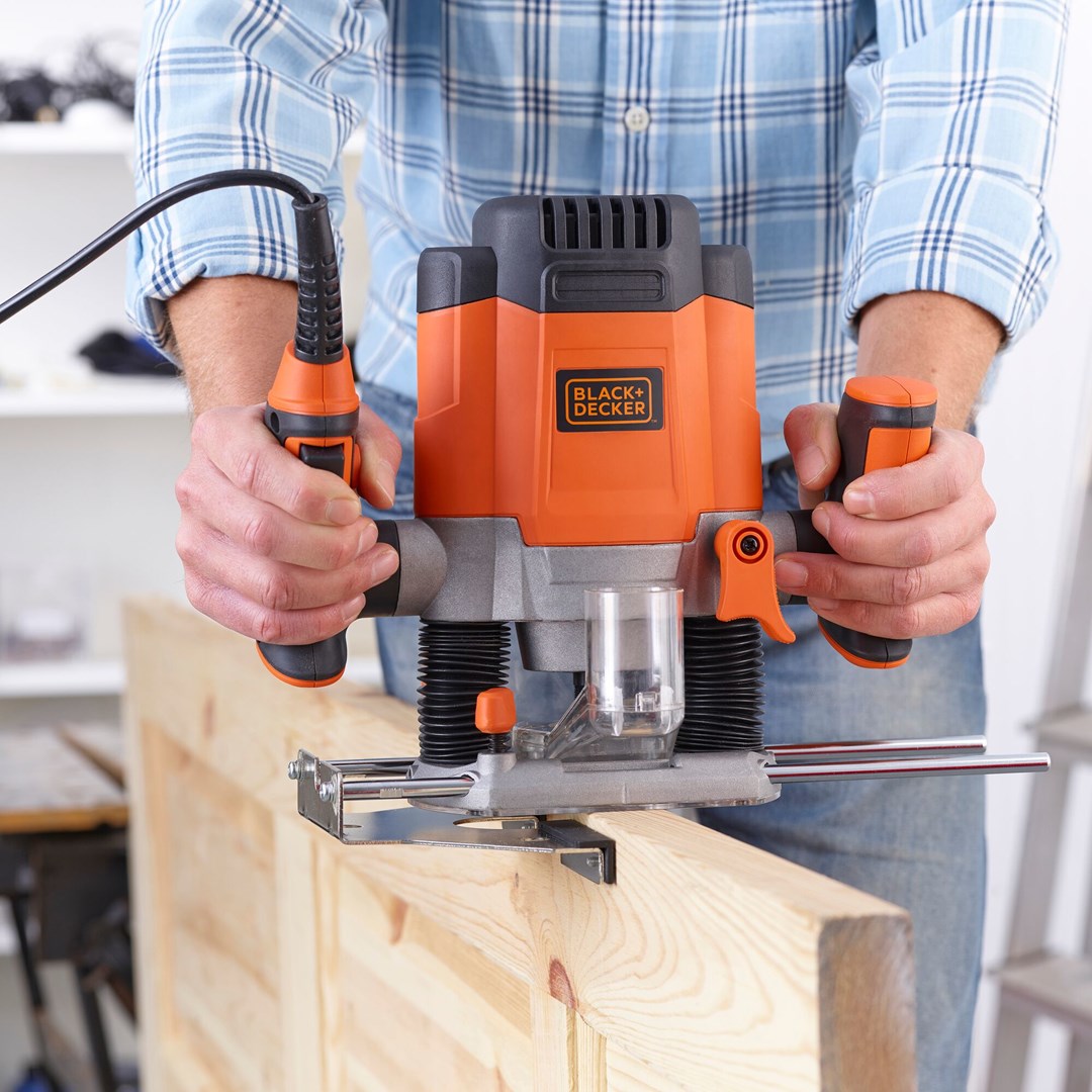 Black & Decker KW1200EKA-QS tile router 1200 W