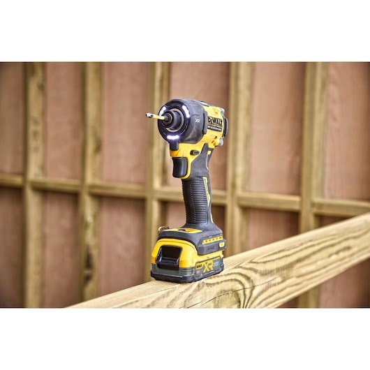 DeWALT DCF870E2T-QW power wrench 1/4  3000 RPM 56 N·m Black  Yellow 500 W 18 V